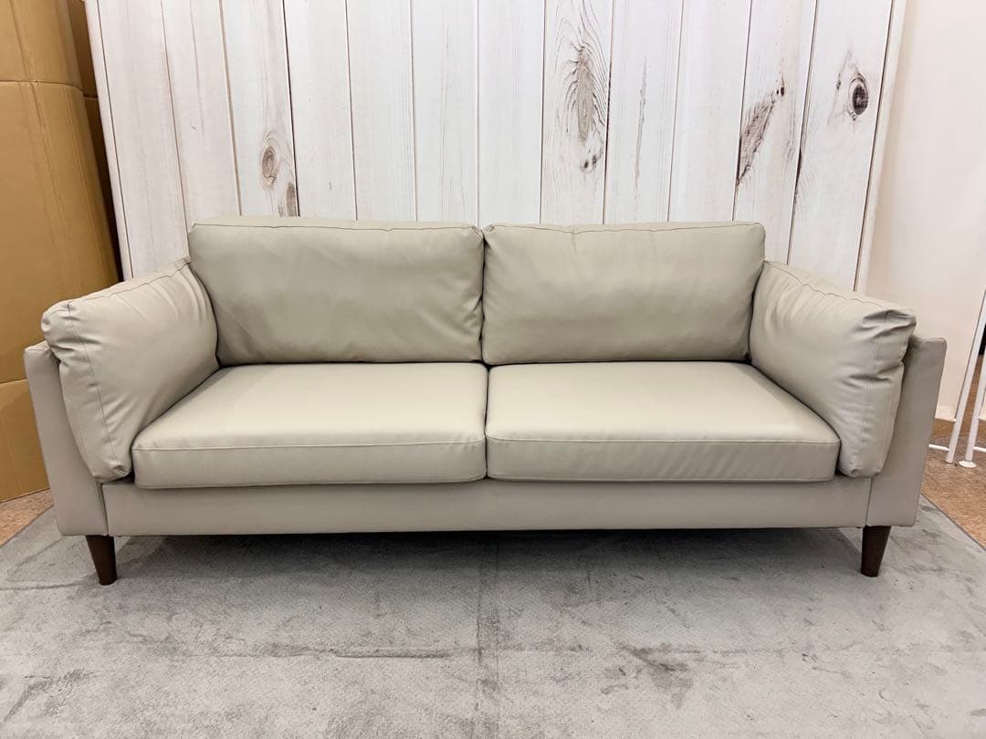 ３人掛けオットマン付きソファ