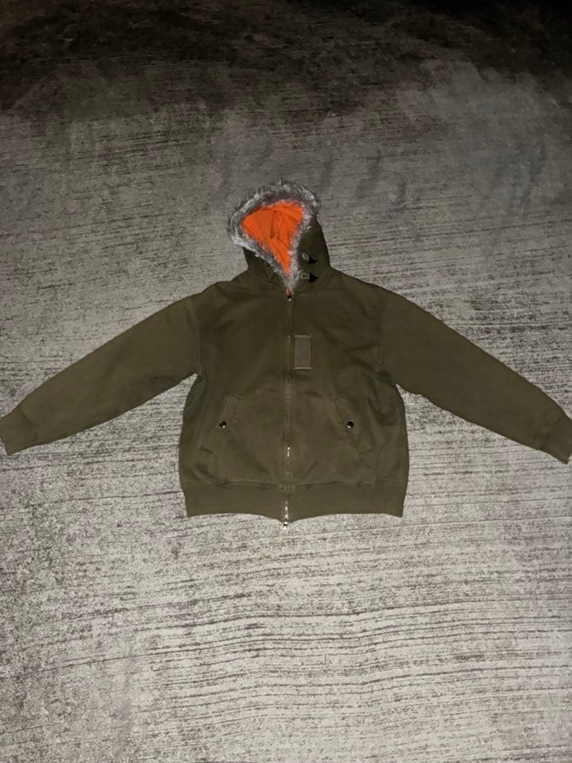 見知らぬ人 brrrsos着用 A BATHING APE ファーパーカー