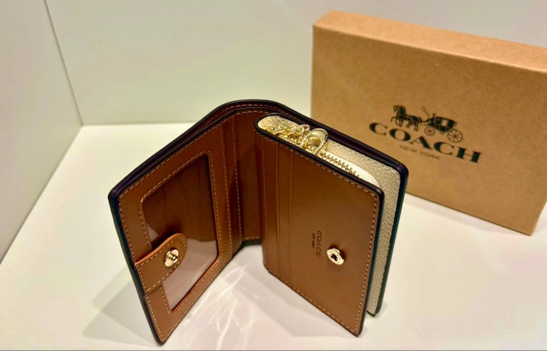 COACH ホワイト 二つ折り財布