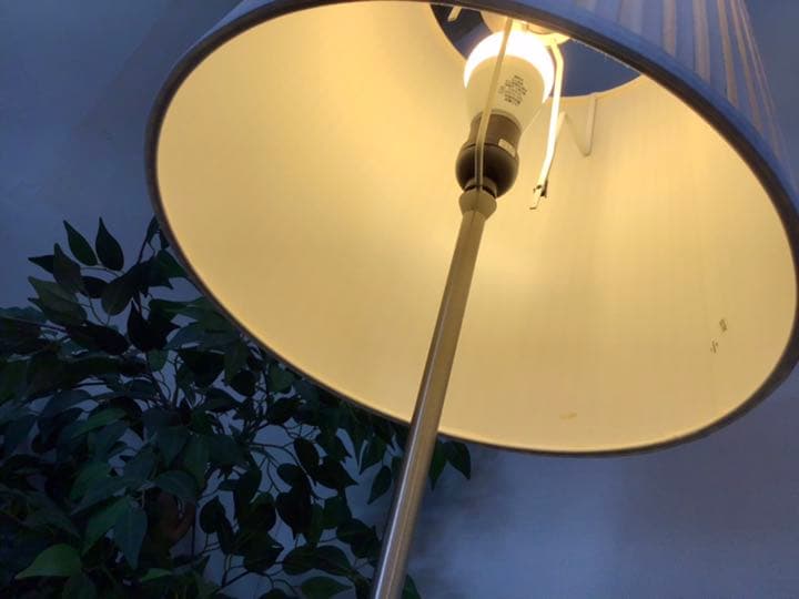 管122☆フロアーランプ☆スタンドライト☆踏みスイッチ