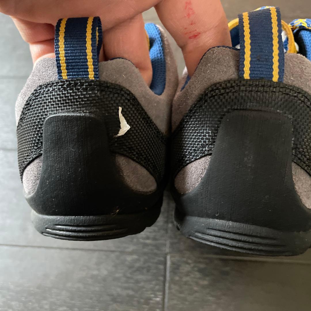 KEEN JASPER 24.5cm スモーク色