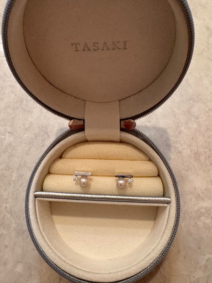 【美品】TASAKI プチ バランス ピアス ホワイトゴールド