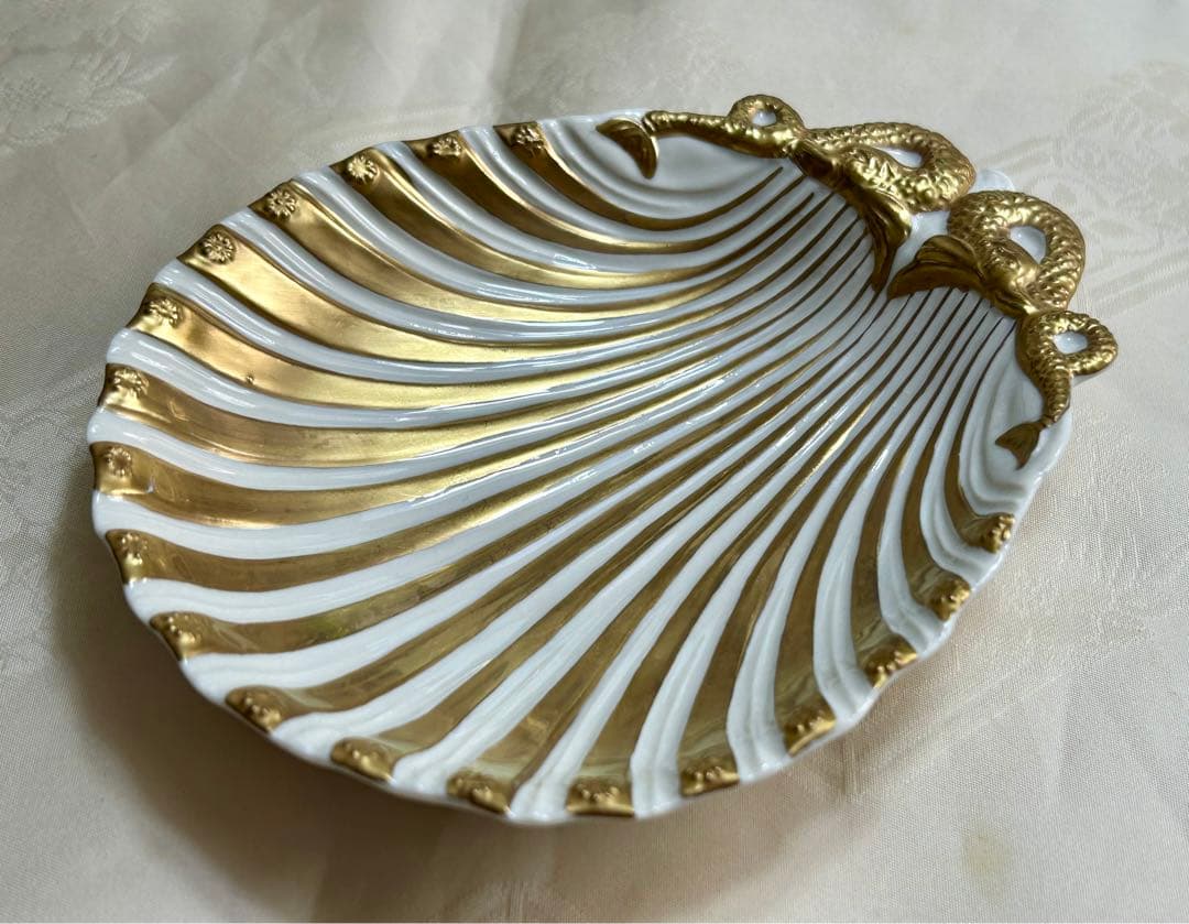 VILLARI ヴィラーリ　シェルプレート　ホワイトアンティークゴールド