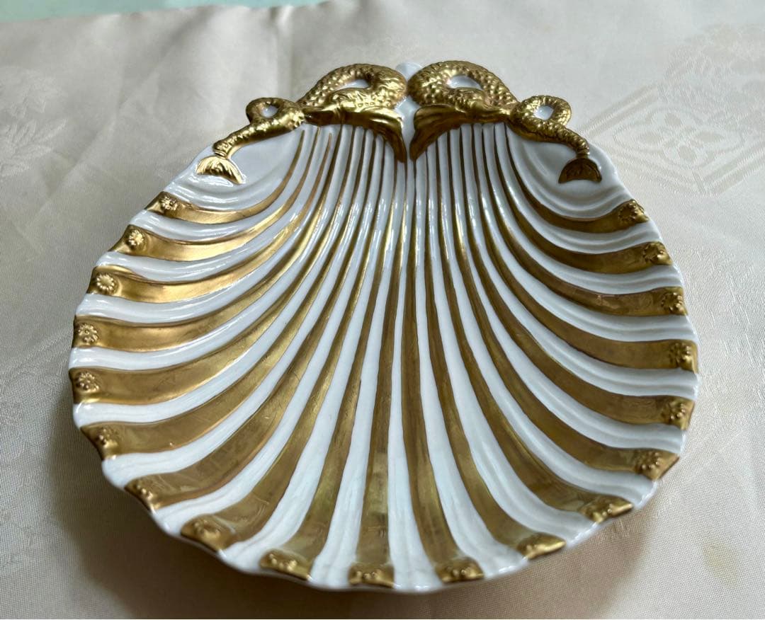 VILLARI ヴィラーリ　シェルプレート　ホワイトアンティークゴールド