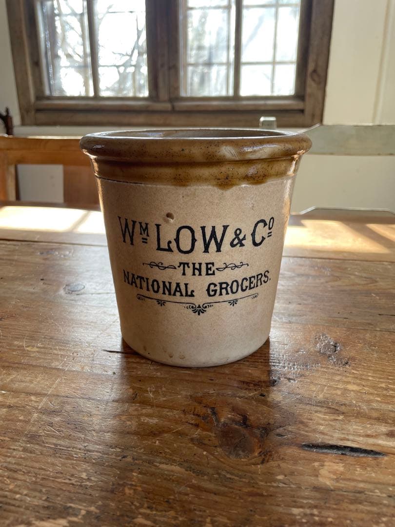 レア　かわいいロゴ　バターポット