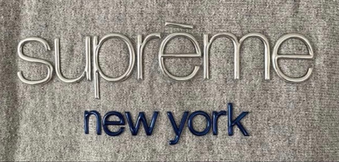 Supreme パーカー　グレー