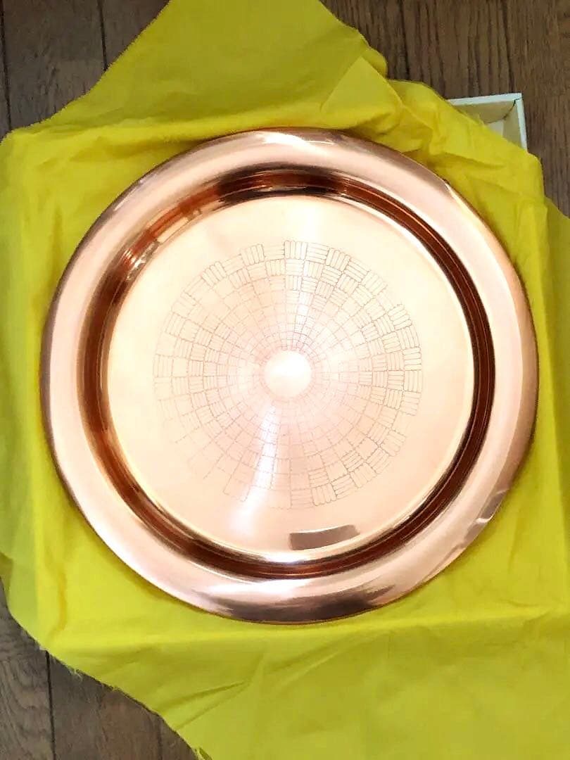 銅製ラウンドトレイ エングレーブ模様