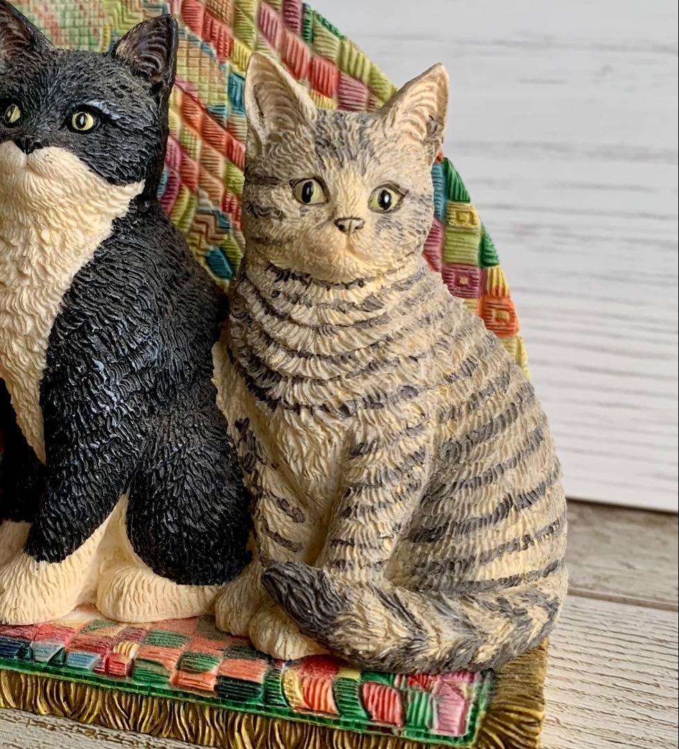 レズリーアンアイボリー 卓上万年カレンダー 猫 置物