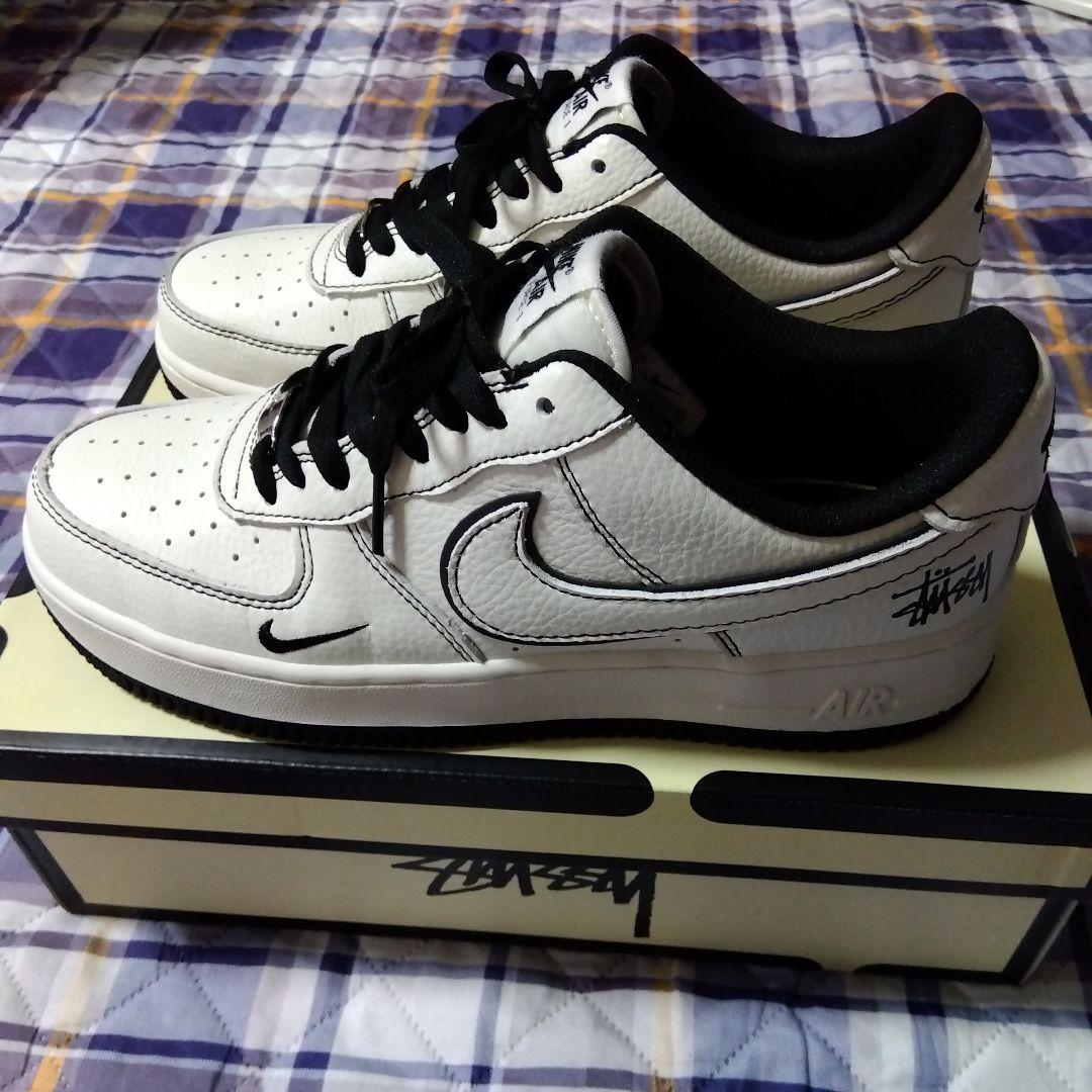 Nike Air Force 1 Stussy コラボ スニーカー白