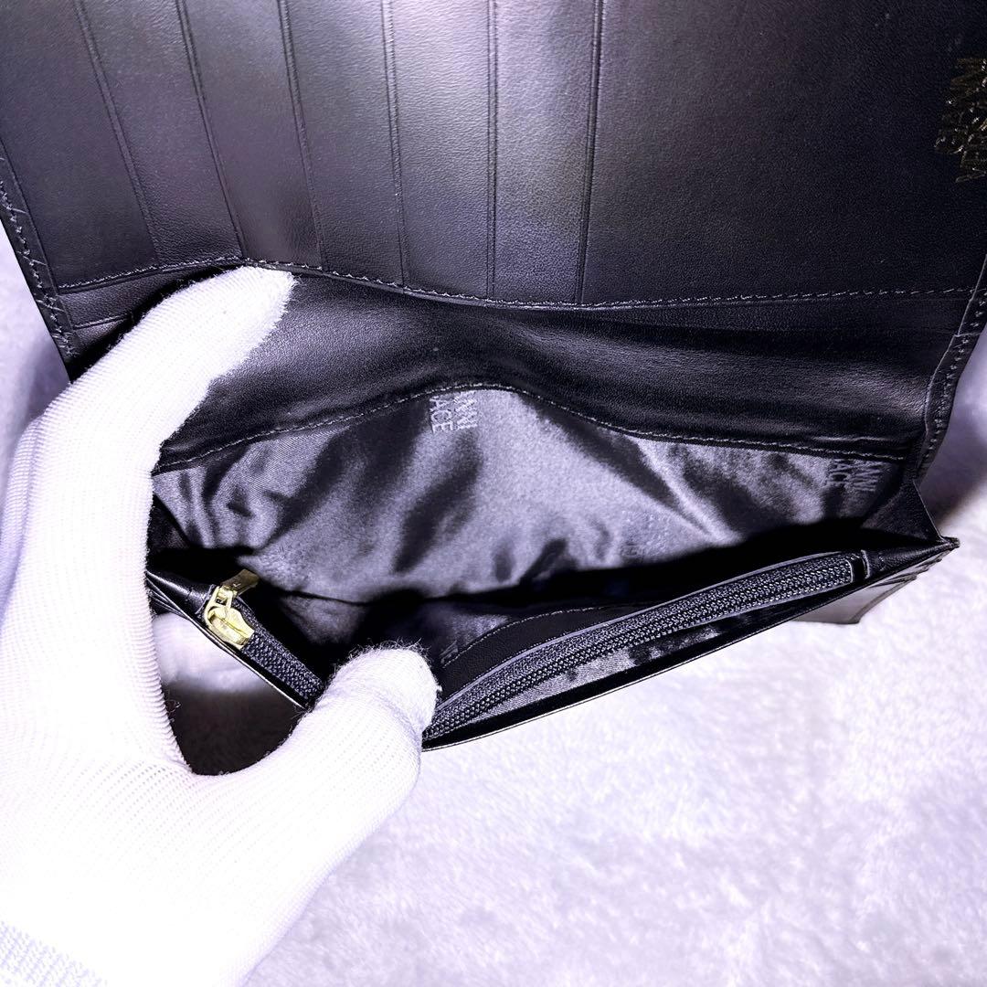 【極美品】ジャンニヴェルサーチ 長財布 二つ折り 太陽神 シャドーロゴ 黒