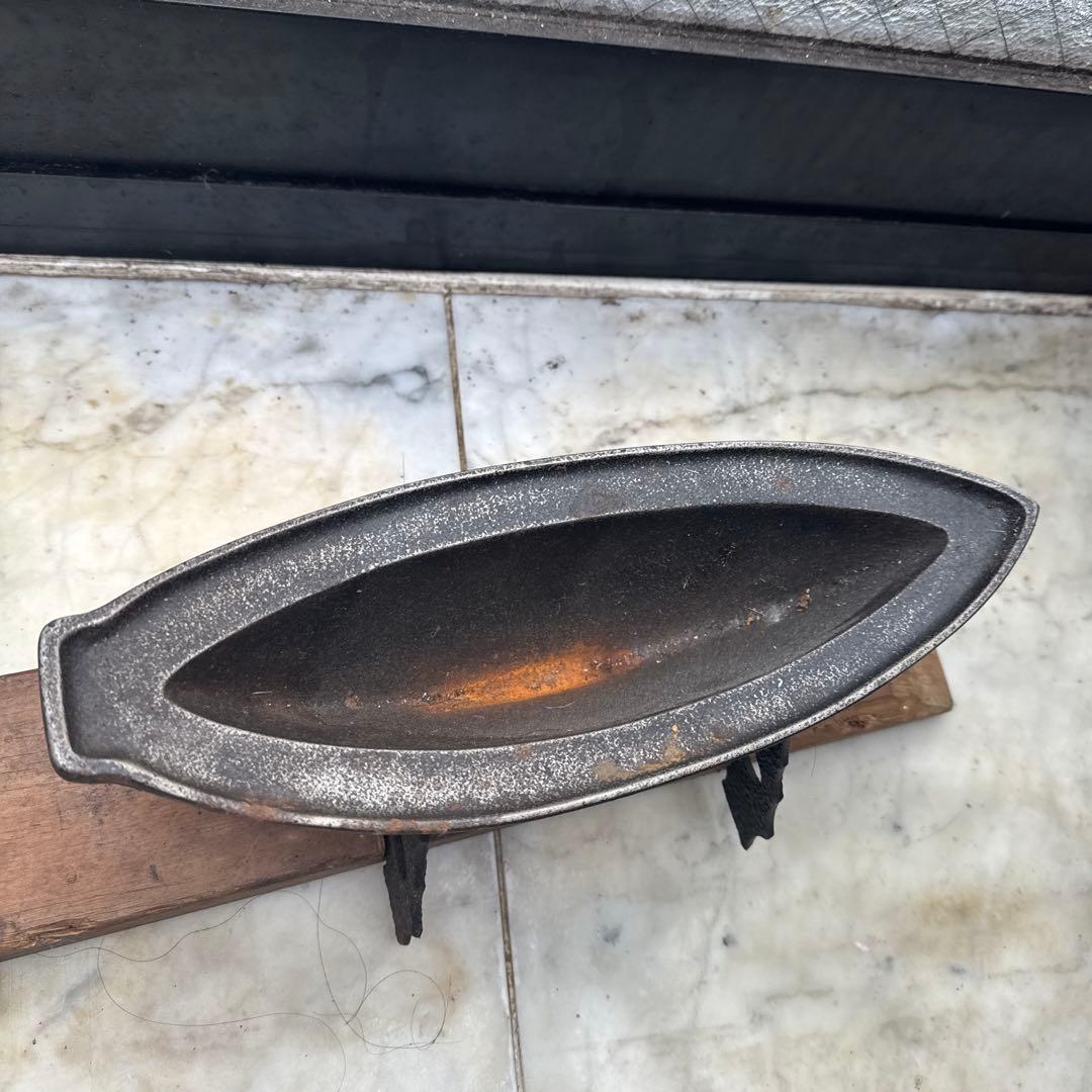 アンティーク 薬研　やげん