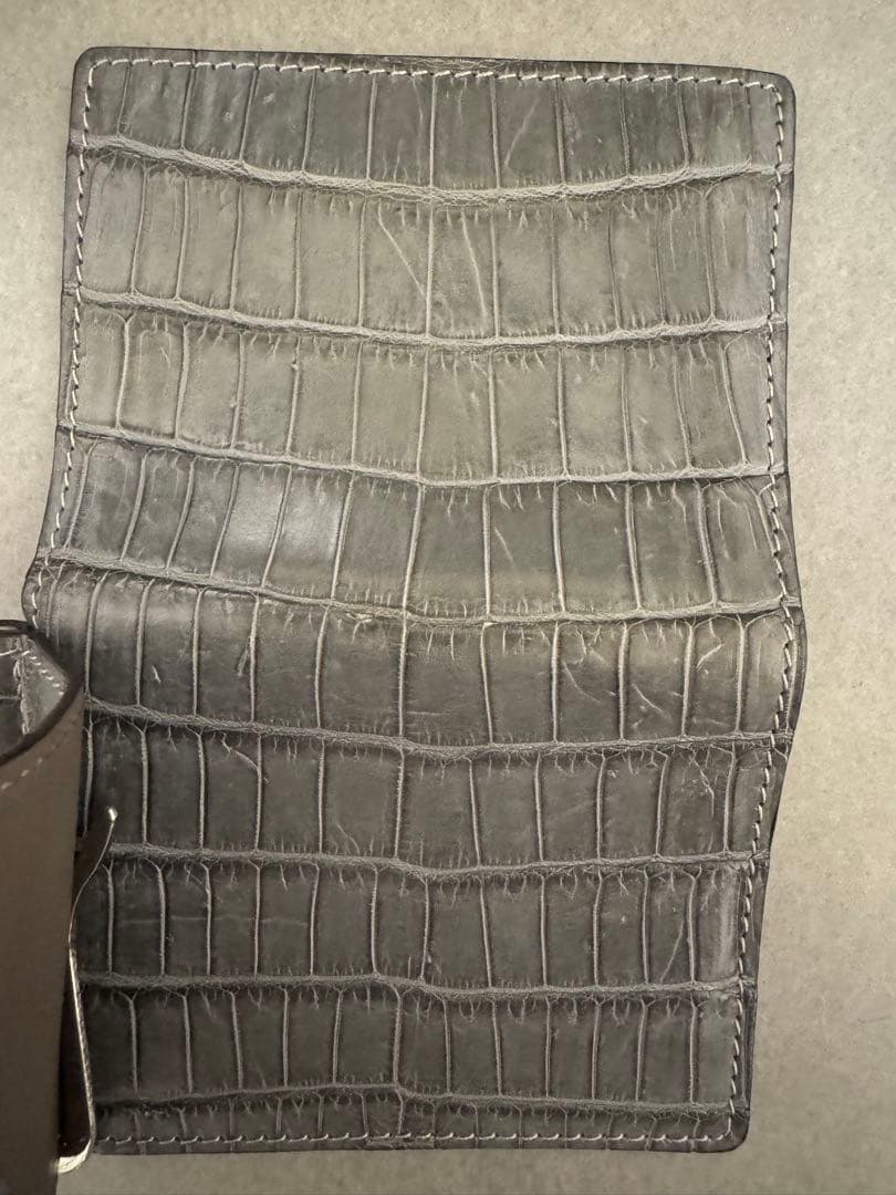 SPIGOLA スピーゴラ　グレー マネークリップ