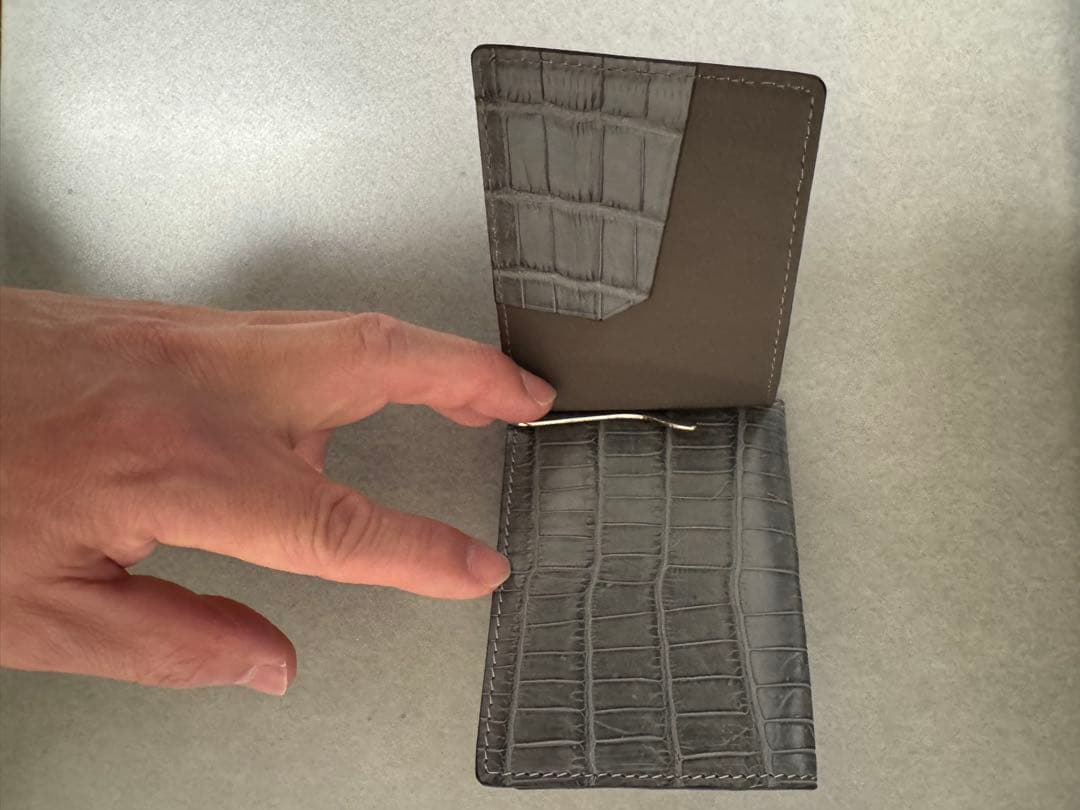 SPIGOLA スピーゴラ　グレー マネークリップ