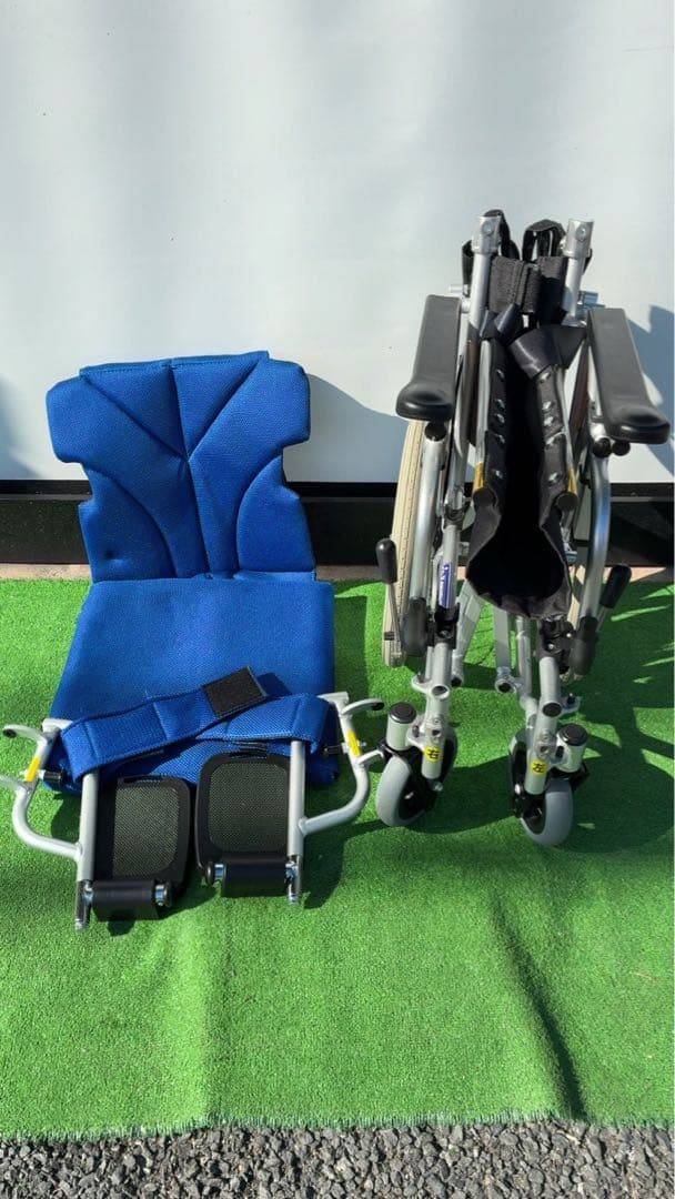 カワムラサイクル介助多機能車椅子 ノーパンクタイヤ KZ16-40