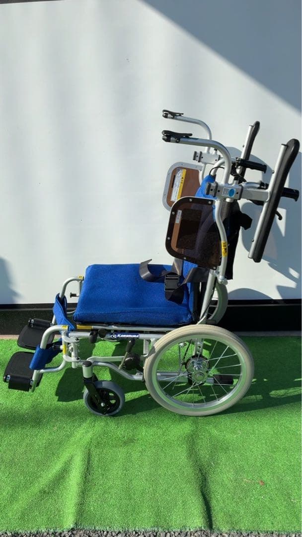 カワムラサイクル介助多機能車椅子 ノーパンクタイヤ KZ16-40