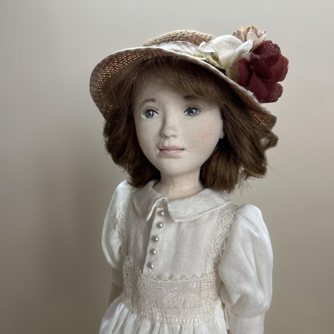 rosycraft_doll クラシックドレスの人形 白いコーデで