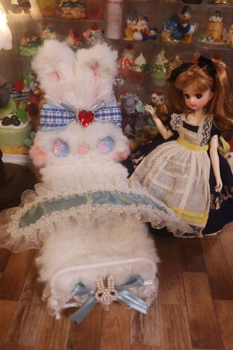 うさぎ　ドールベッド　1/12  ドールハウス　ブライス　リカちゃん　オビツ11