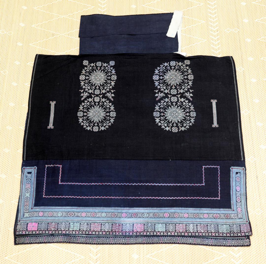 烏当ミャオ族 上衣｜民国期｜植物染め｜手刺繍｜民族衣装 Ethnic dress