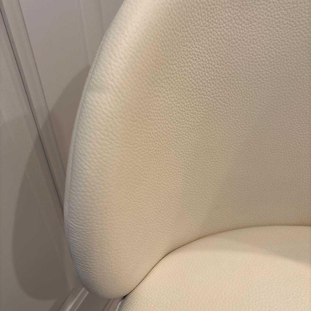 BoConceptボーコンセプト　ダイニングチェア　バニラホワイト　椅子