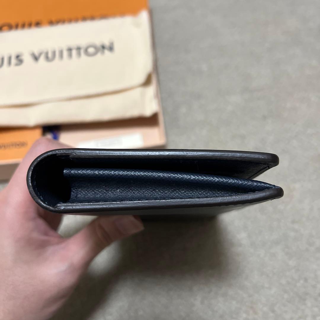 Louis Vuitton エピ　ポルトフォイユ・ブラザ