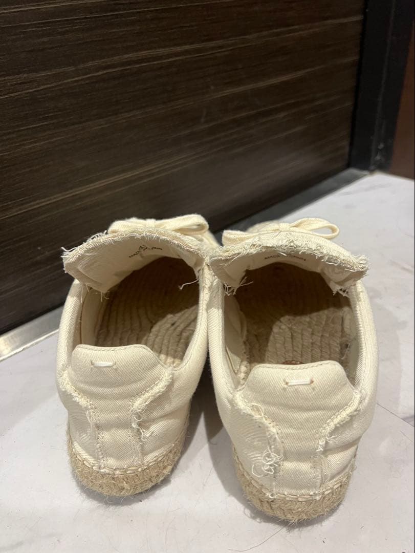 メゾンマルジェラ　ニャース