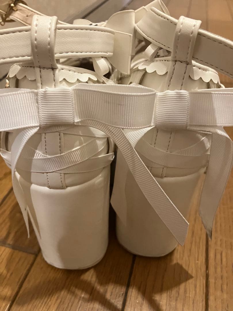 LIZLISA クロスストラップリボンパンプス ホワイト