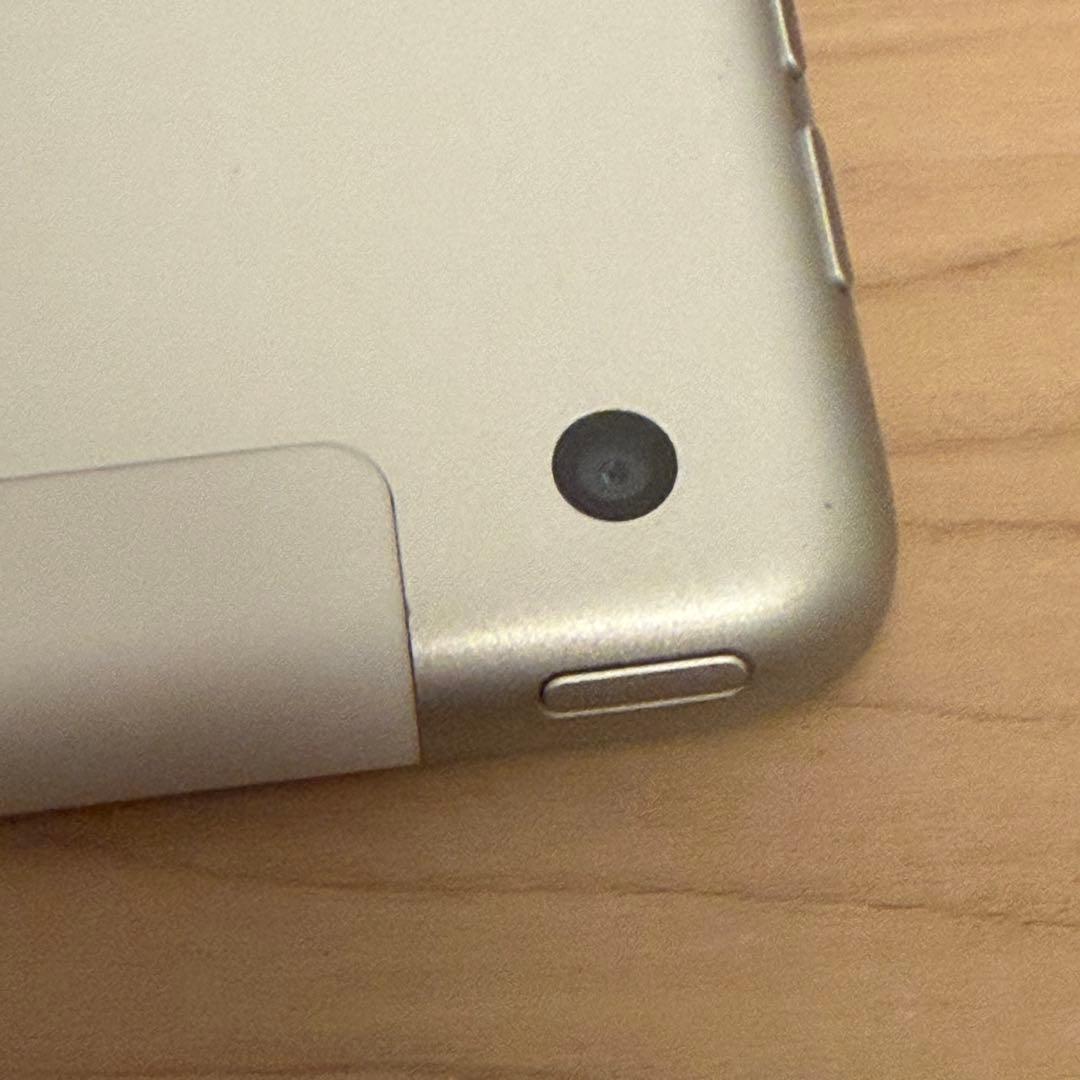 44ky　iPad 第9世代 64GB セルラー　シルバー 本体のみ