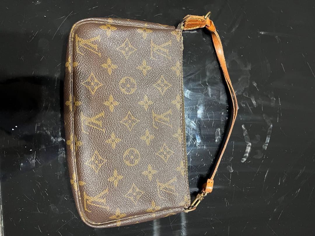 ジャンク品　Louis Vuitton モノグラムポーチ