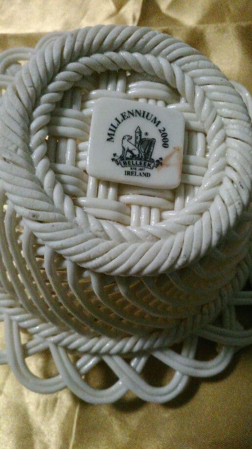Belleek ベリーク　一点物バスケット　インチャンテドアイル