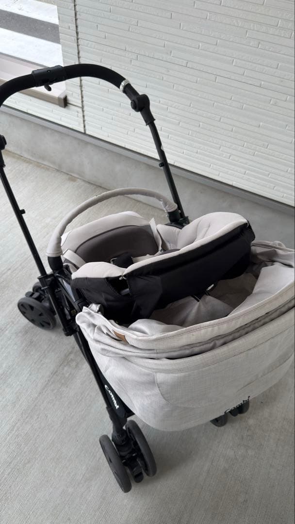 (コンビ)ベビーカー、クロスゴー 4キャス エッグショック