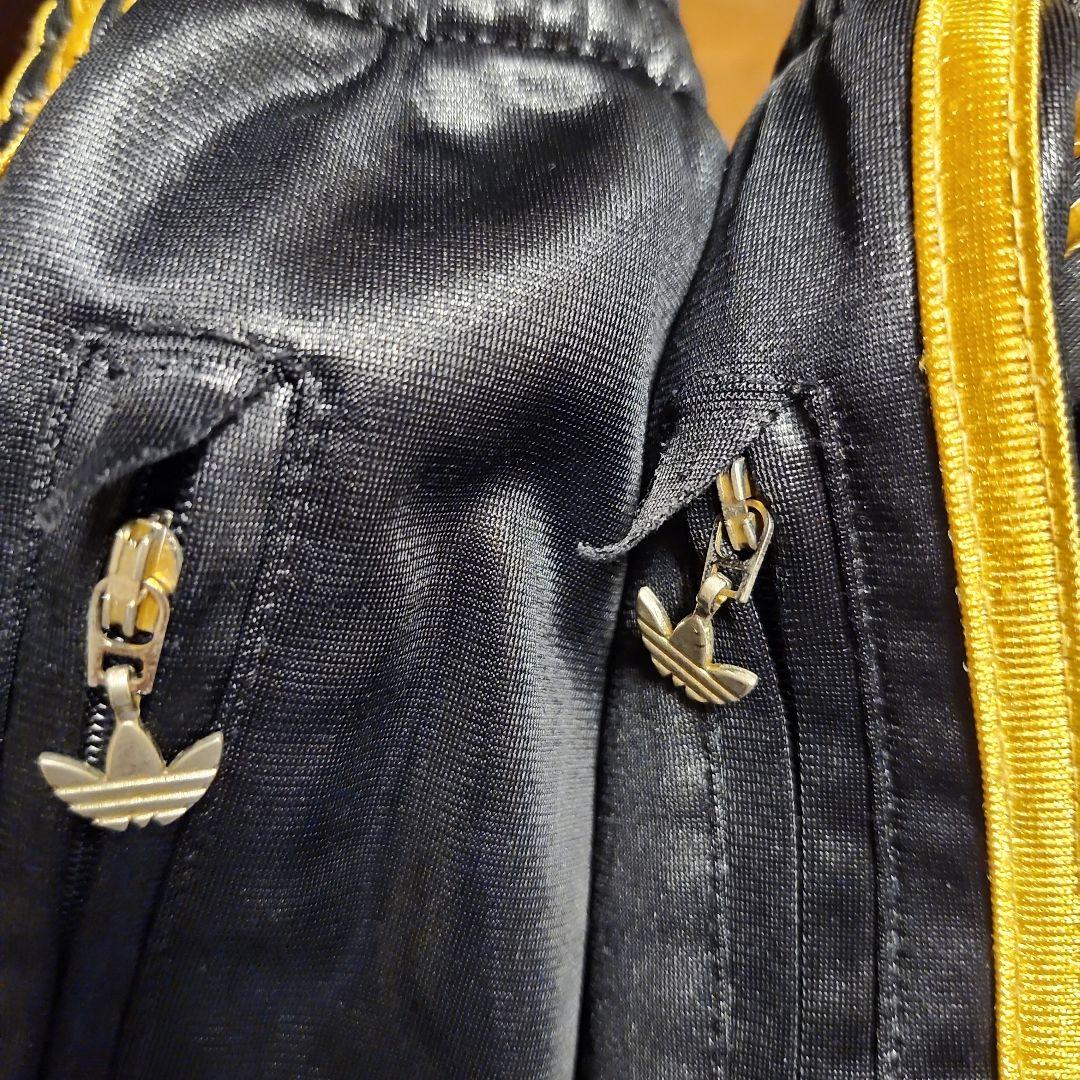 バナ　　アディダス　レザートラックジャケット　　パーカー