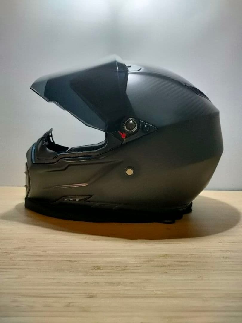 agv ヘルメット カーボン ax8