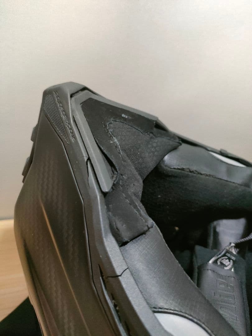 agv ヘルメット カーボン ax8