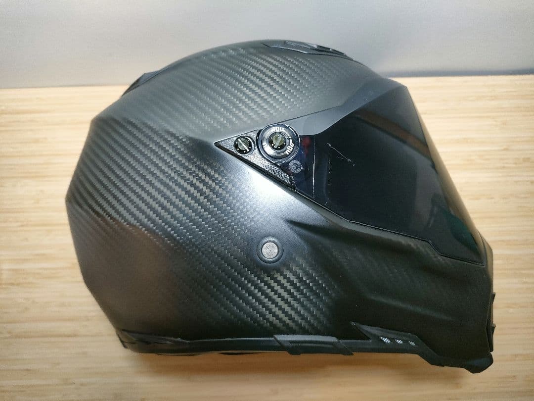 agv ヘルメット カーボン ax8