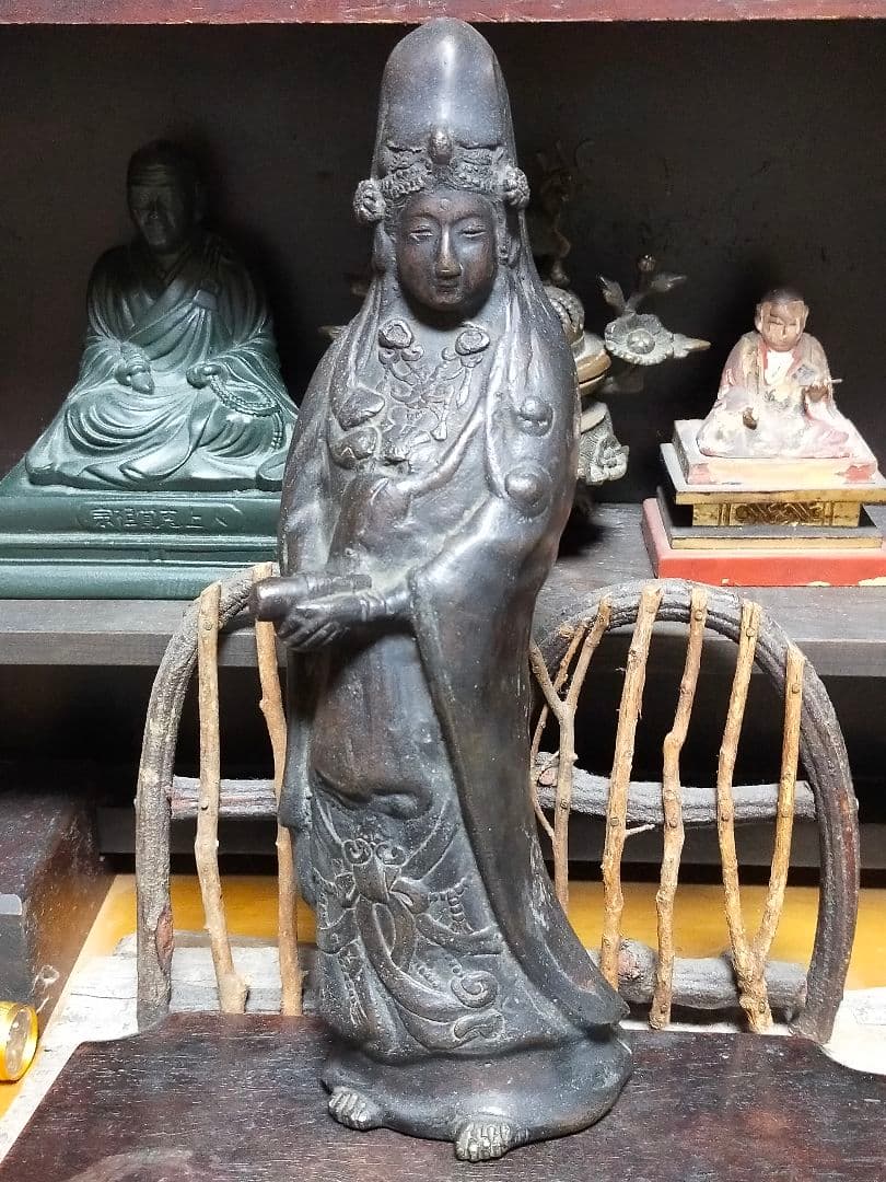 ♥☆彡　とても古い　銅製　観音像　立像　観音様　白衣観音　仏像　骨董　レトロ