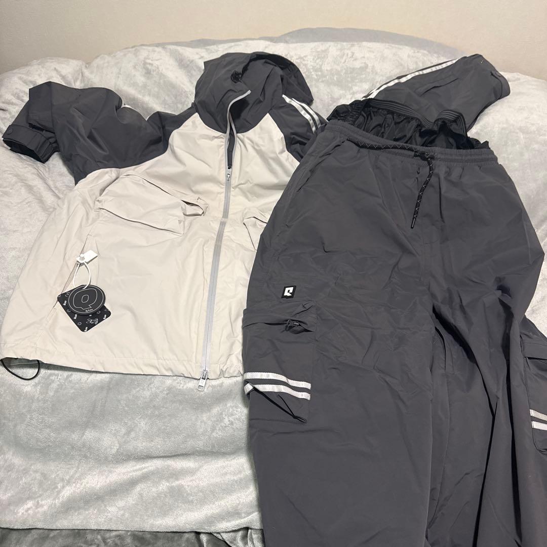 スノーボードウェア グレーとホワイト グラトリ 韓国