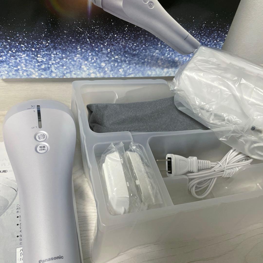 Panasonic 光美容器 エステ脱毛 ES-CWP82-S