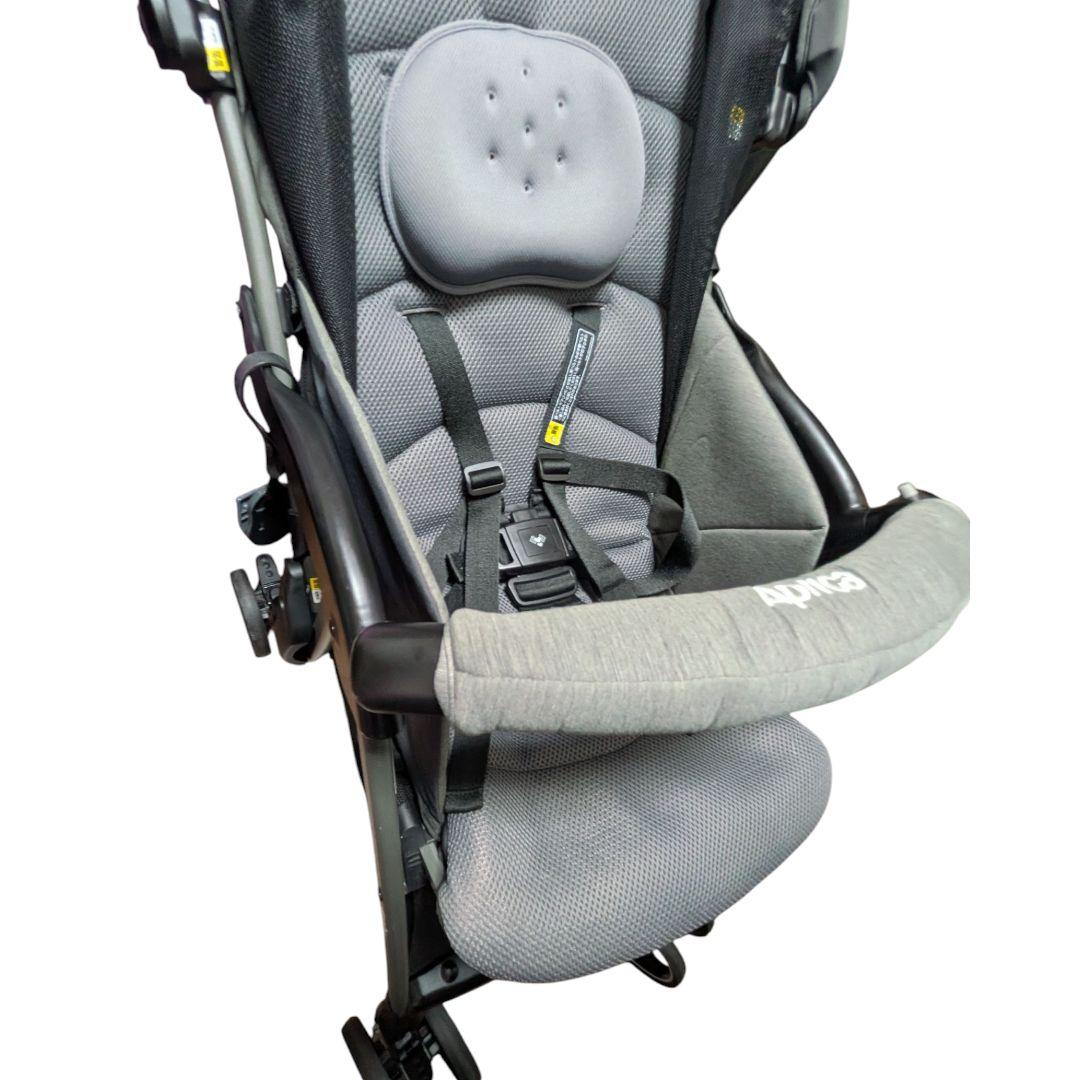 アップリカ クルリー A型 B型可 1ヶ月〜３歳 軽量 背面 グレー ベビーカー