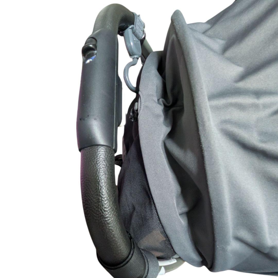 アップリカ クルリー A型 B型可 1ヶ月〜３歳 軽量 背面 グレー ベビーカー