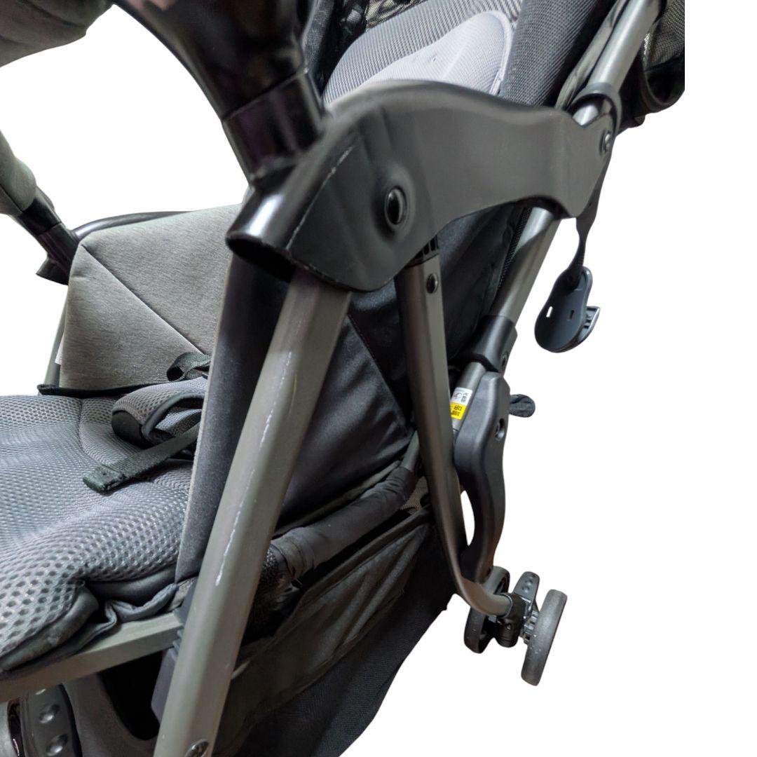 アップリカ クルリー A型 B型可 1ヶ月〜３歳 軽量 背面 グレー ベビーカー