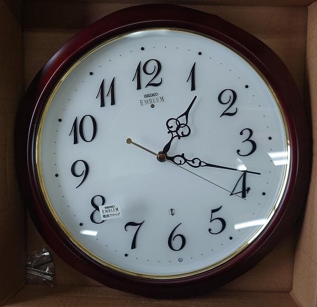 訳あり品 セイコー エンブレム 電波掛け時計