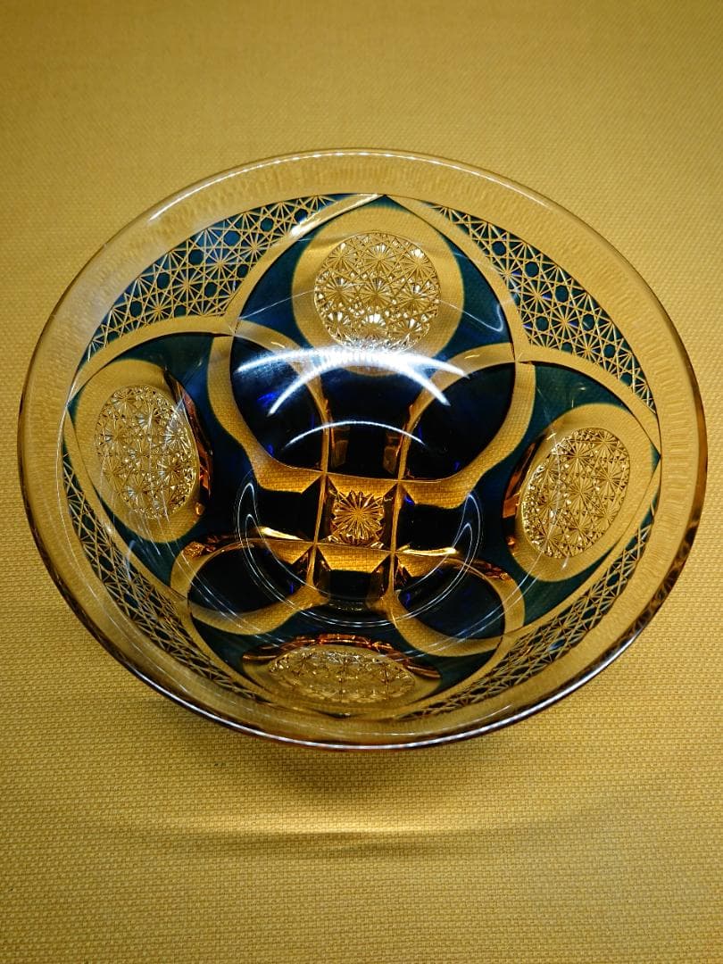 【美品】江戸切子　ガラス　但野英芳　置物　インテリア　工芸品　美術品　A3126