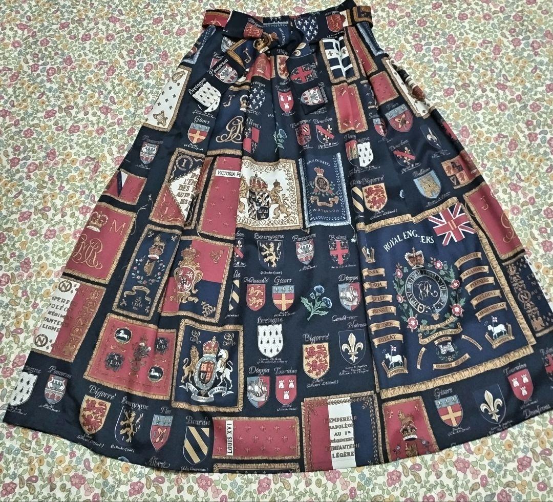 い*く様 ジェーンマープル　Our courage ブラウス、ロングスカート、ス