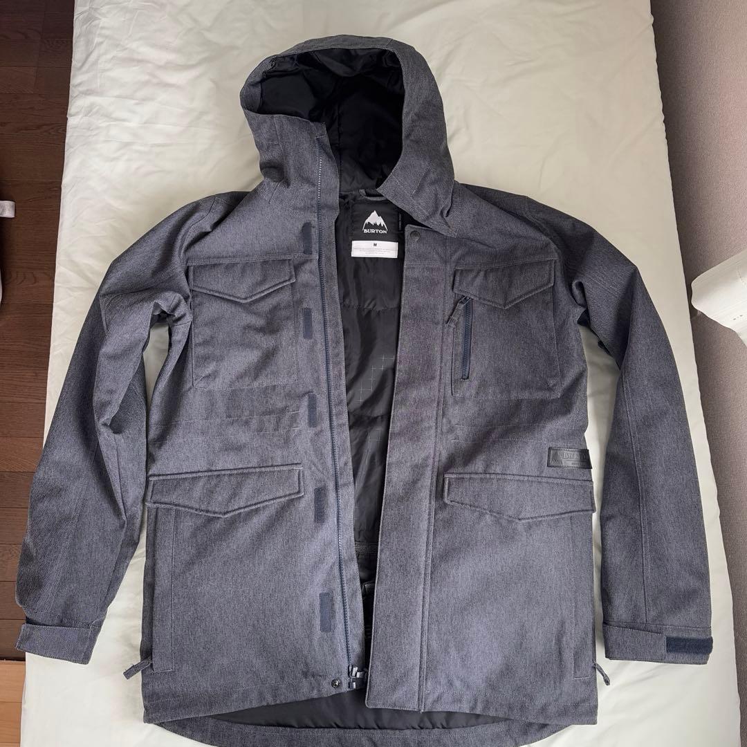 BURTON スノーボードウェア（上）Mサイズ
