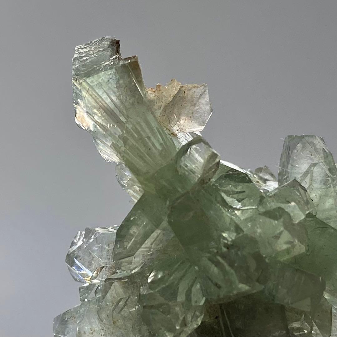 グリーンアポフィライト　魚眼石　鉱物標本　原石　天然石　ストーン