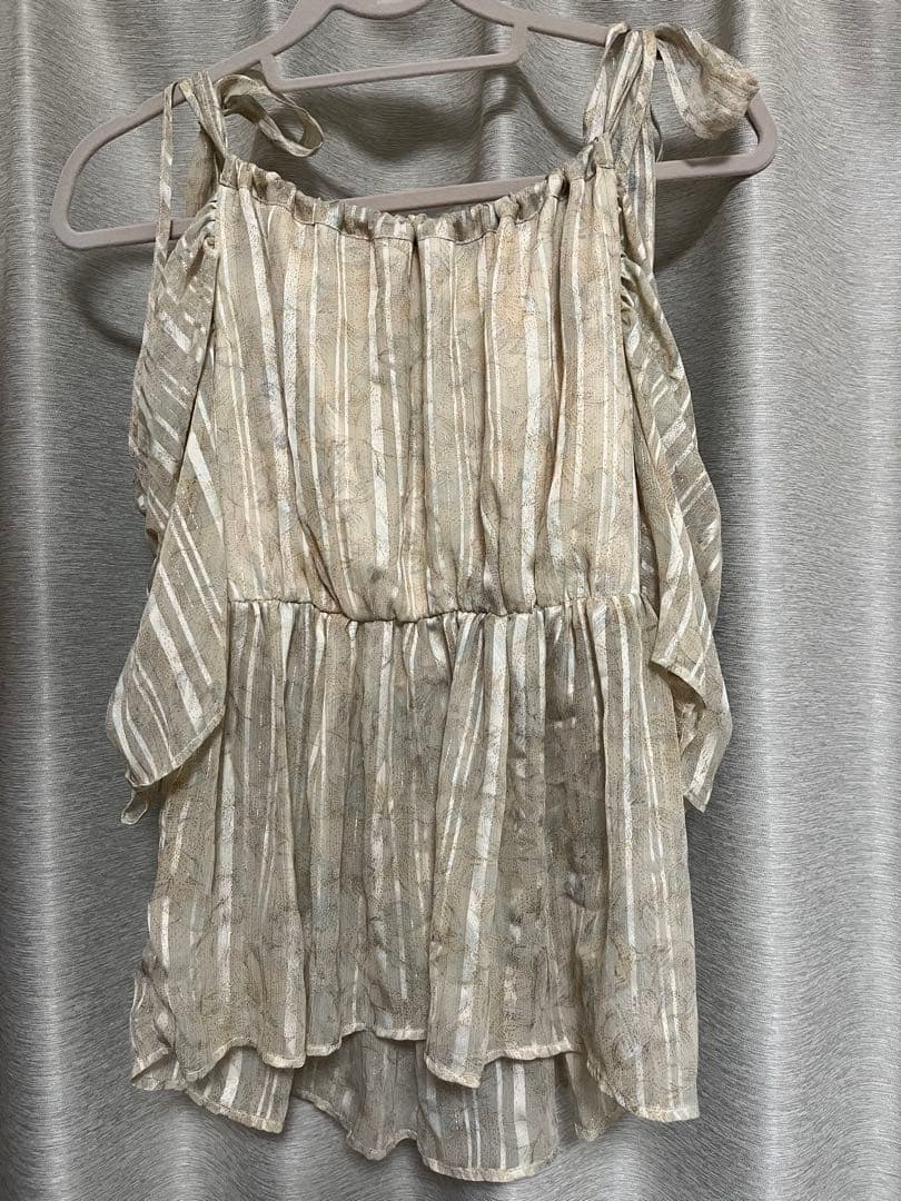 Deicy me couture gardenia トップス