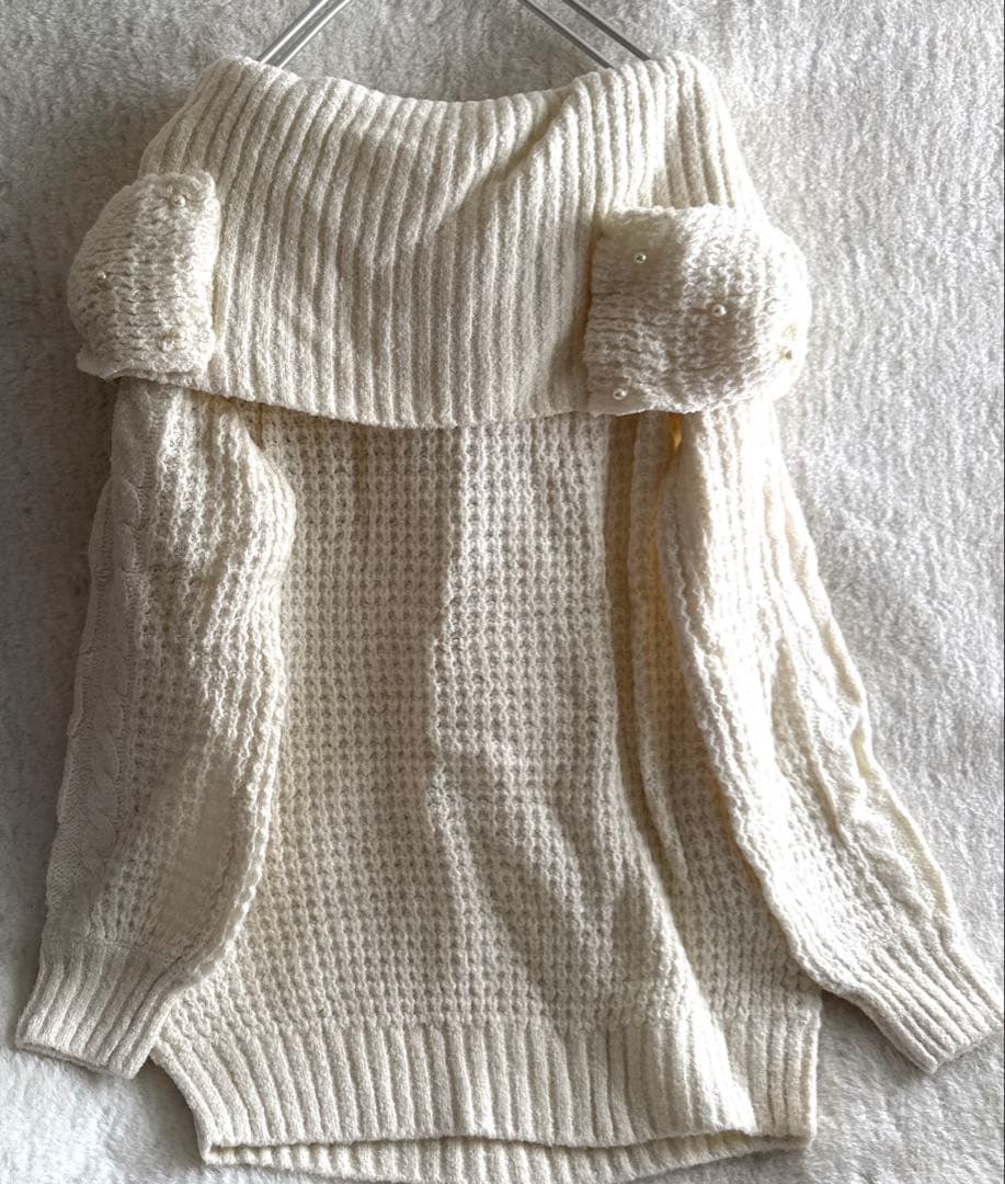 リズリサ　アイボリー ケーブルニット オフショルダー 長袖　パール付きリボン