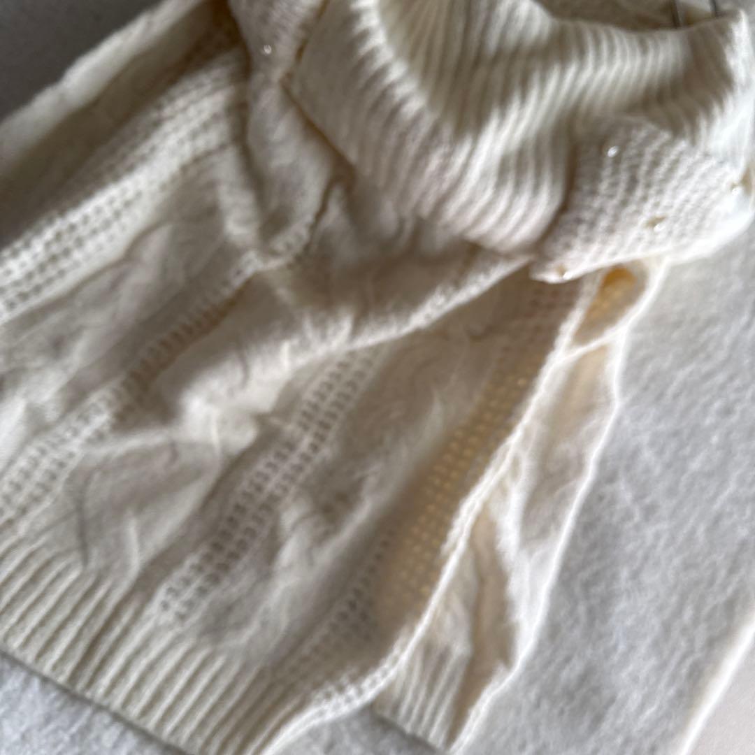 リズリサ　アイボリー ケーブルニット オフショルダー 長袖　パール付きリボン