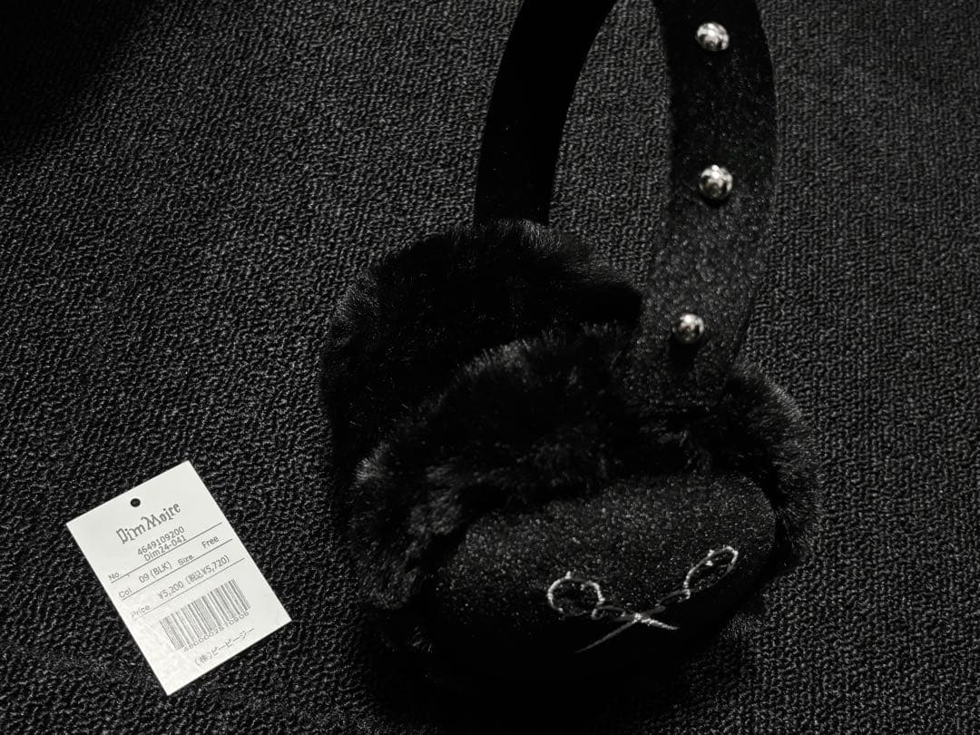 【DimMoire】 ロゴ刺繍イヤーマフ ブラック