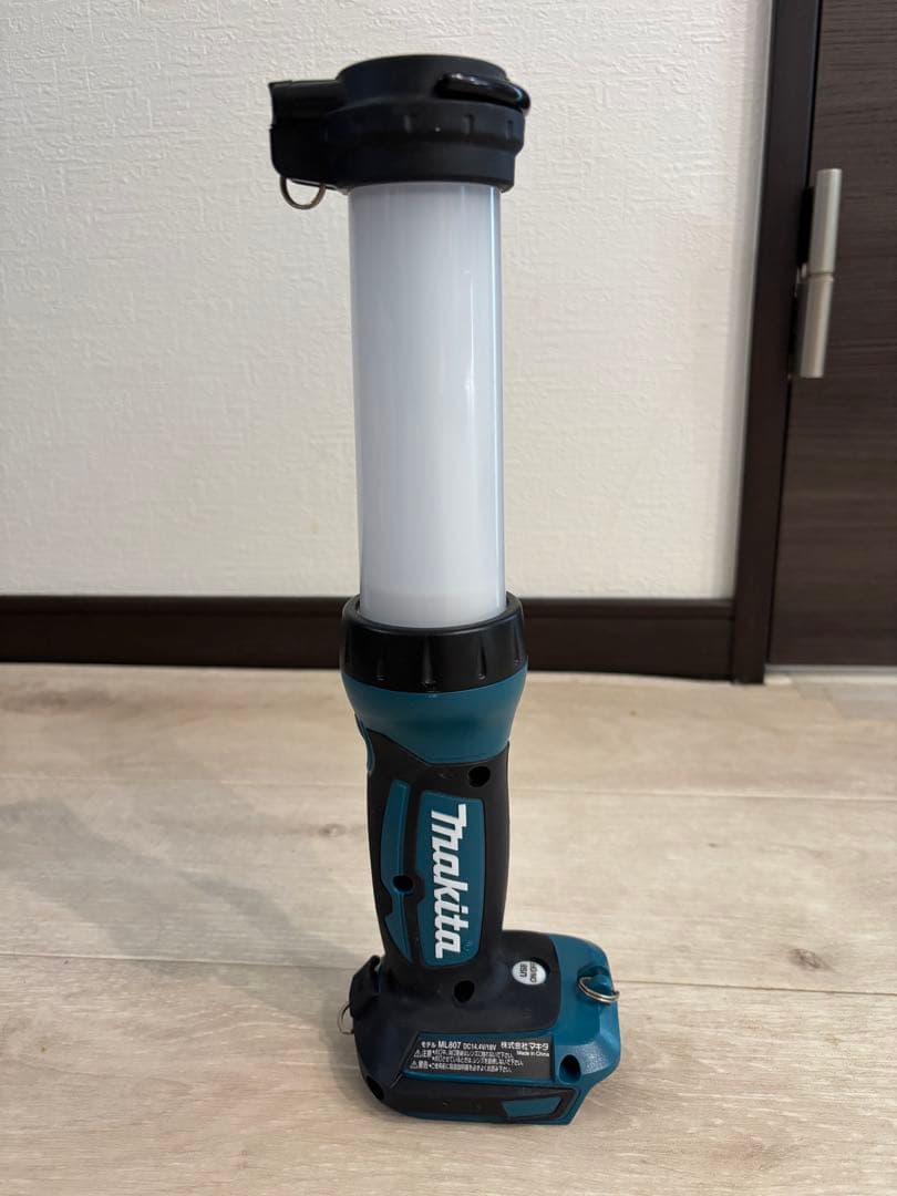 Makita ML807 ハンディライト 14.4V/18V